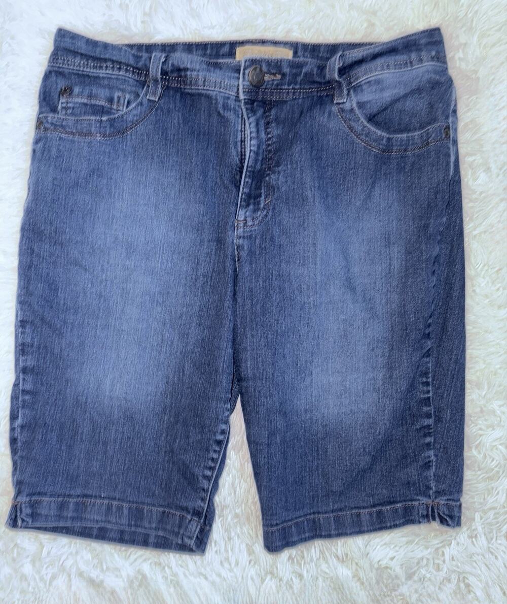 Vintage America Women’s 14 Bermuda Jean Shorts. Great Pair & Quality